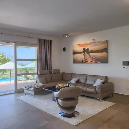 Nikolina Сasa de vacaciones