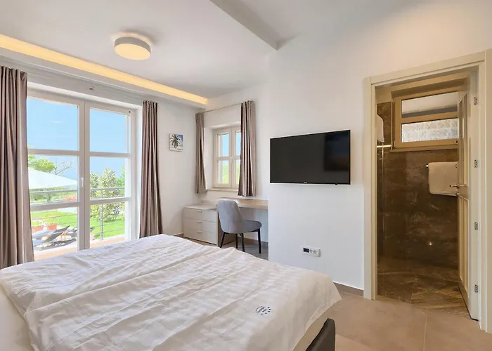 Ferienhaus Nikolina *