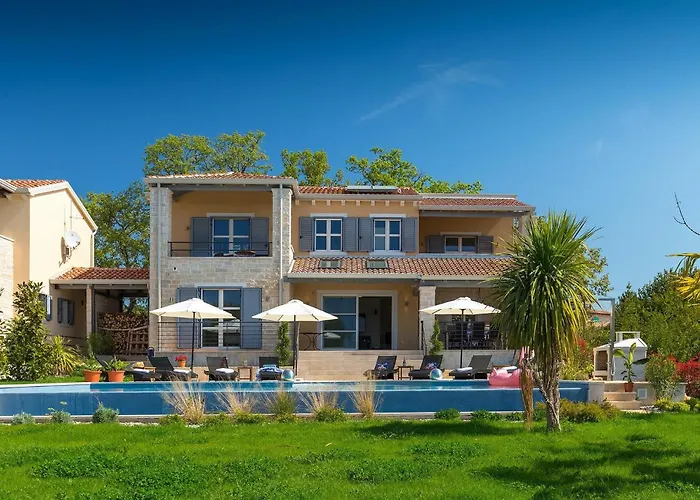 Ferienhaus Nikolina *