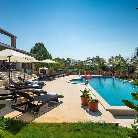 Nikolina Tatil Evi